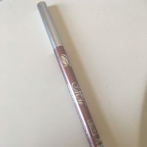 Light Pink Eyeliner